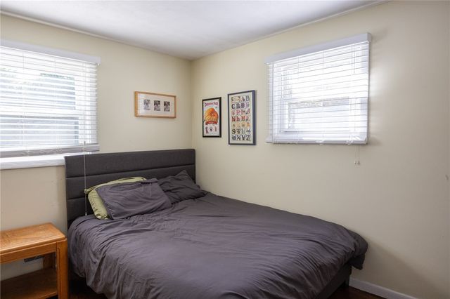 40 Walker Road, Warwick, RI 02889