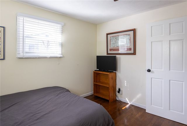 40 Walker Road, Warwick, RI 02889