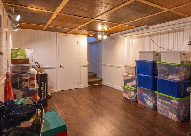 40 Walker Road, Warwick, RI 02889
