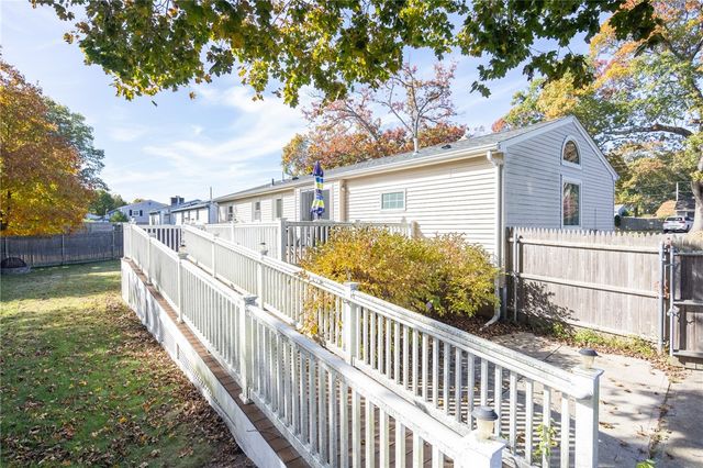 40 Walker Road, Warwick, RI 02889