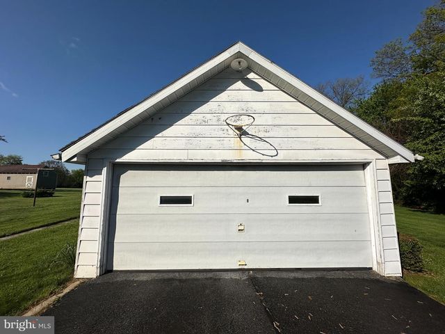 13024 SALEM AVE, Hagerstown, MD 21740