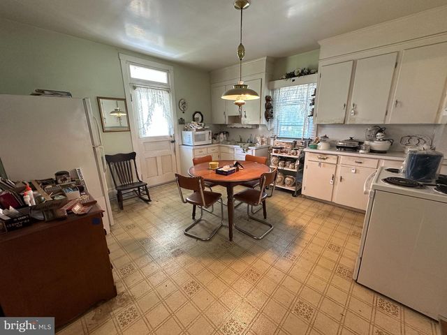 13024 SALEM AVE, Hagerstown, MD 21740