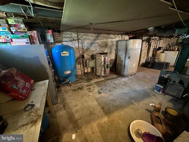 13024 SALEM AVE, Hagerstown, MD 21740