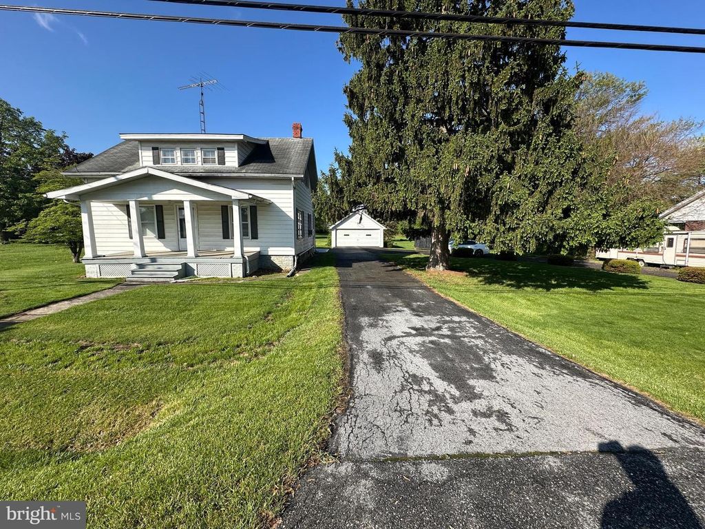 Image 14 of property listing at 13024 SALEM AVE, Hagerstown, MD 21740