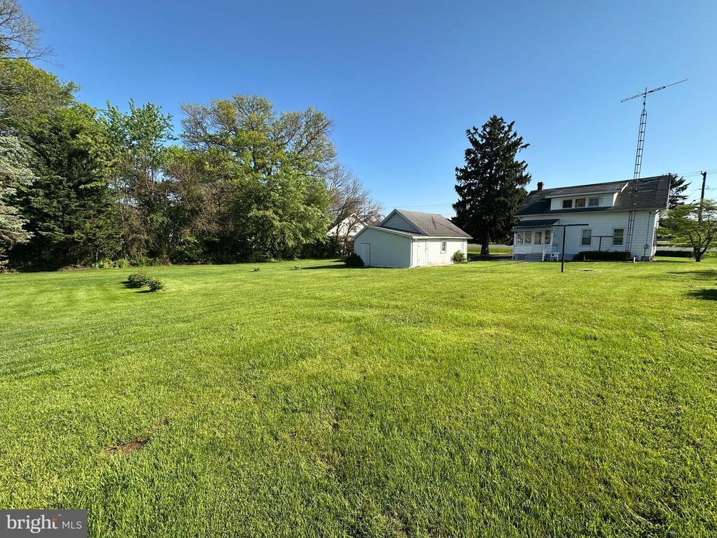 Image 21 of property listing at 13024 SALEM AVE, Hagerstown, MD 21740