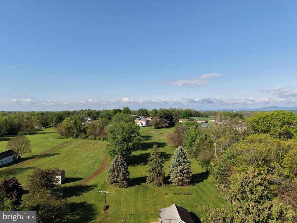 Image 35 of property listing at 13024 SALEM AVE, Hagerstown, MD 21740