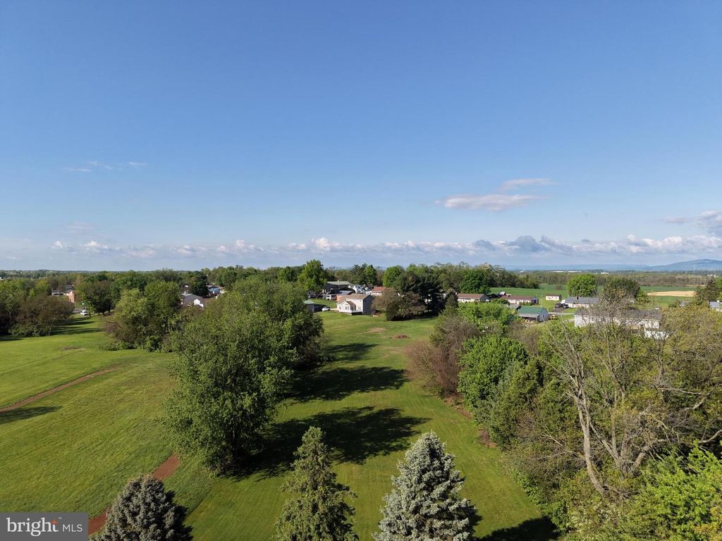 Image 37 of property listing at 13024 SALEM AVE, Hagerstown, MD 21740