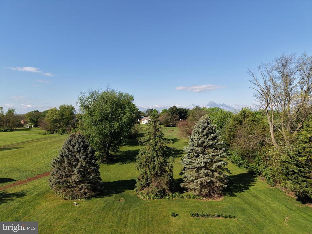 Image 40 of property listing at 13024 SALEM AVE, Hagerstown, MD 21740