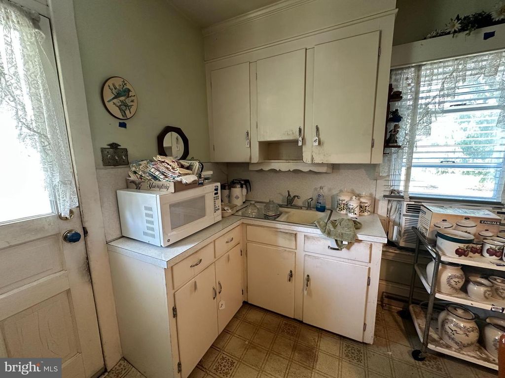 Image 55 of property listing at 13024 SALEM AVE, Hagerstown, MD 21740