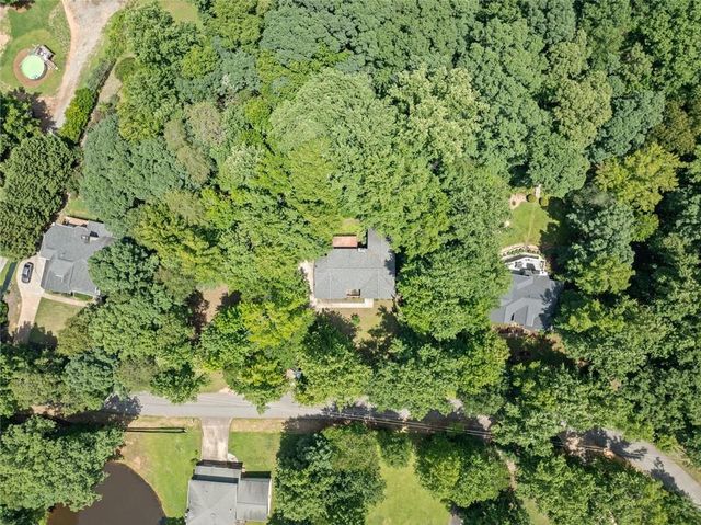 20 Pine Lake Drive, Cumming, GA 30040
