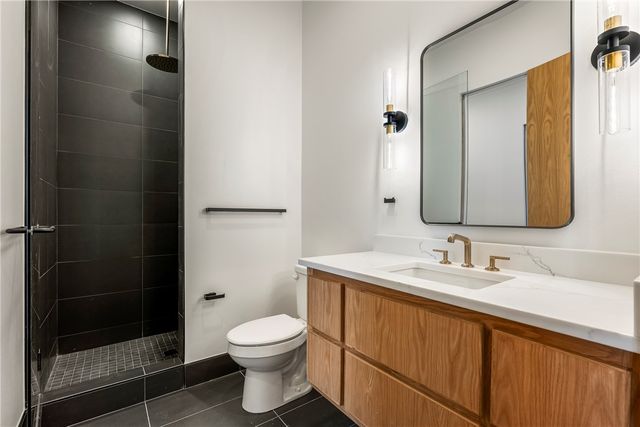 905 SE 4th Street 205, Bentonville, AR 72712