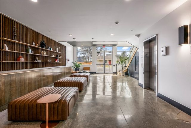 905 SE 4th Street 205, Bentonville, AR 72712