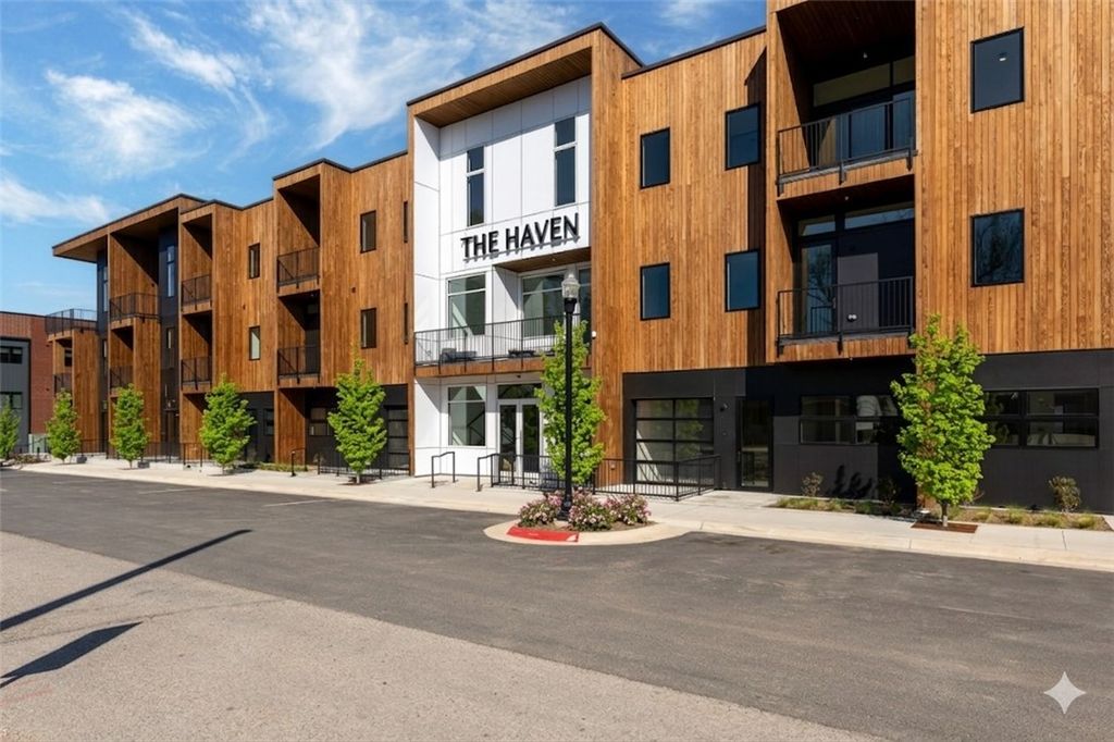 905 SE 4th Street 205, Bentonville, AR 72712