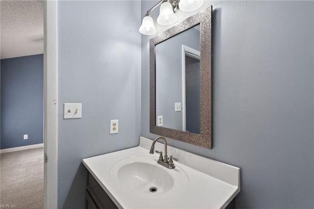 1332 Stringfellow CT, Virginia Beach, VA 23464