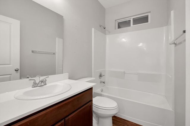 77 County Road 5102c, Cleveland, TX 77327