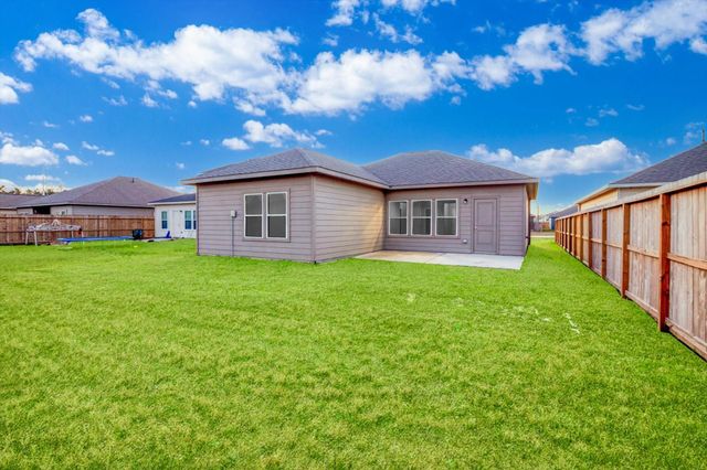 77 County Road 5102c, Cleveland, TX 77327