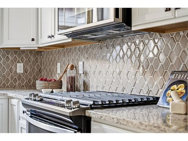 11248 E 25th Dr, Aurora, CO 80010