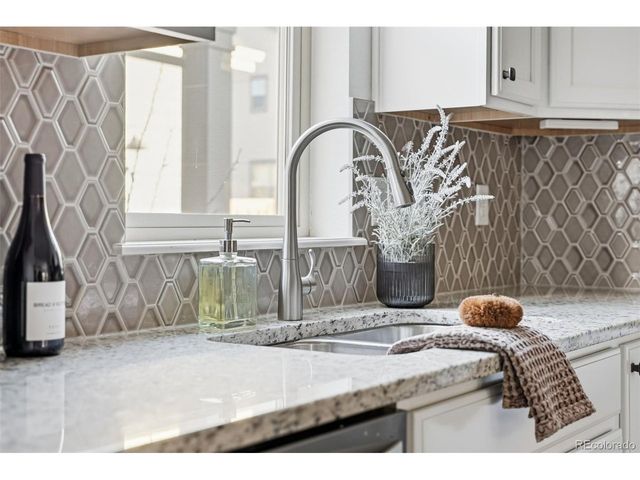 11248 E 25th Dr, Aurora, CO 80010