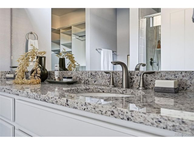 11248 E 25th Dr, Aurora, CO 80010