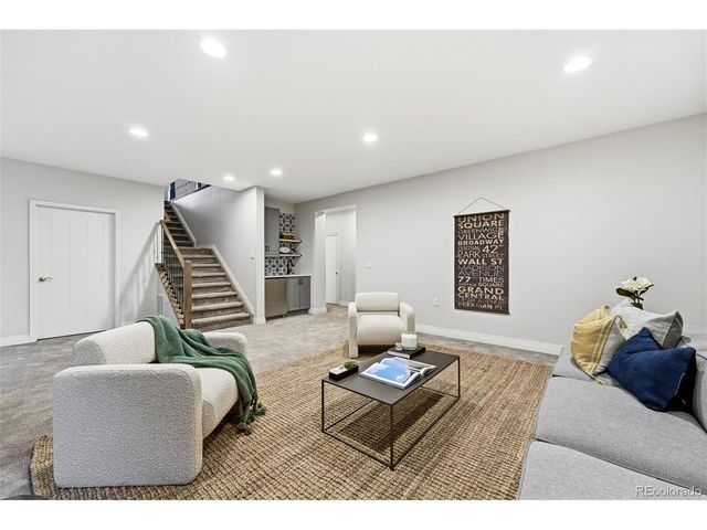 11248 E 25th Dr, Aurora, CO 80010