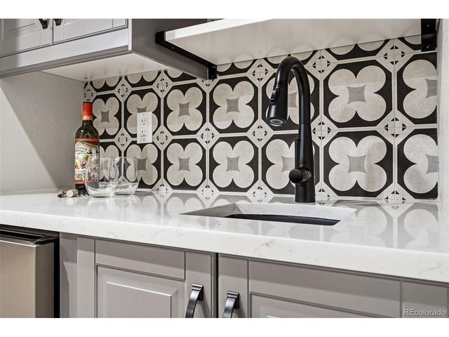 11248 E 25th Dr, Aurora, CO 80010