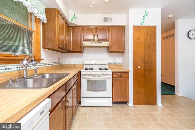 1119 NAPIER ST, Philadelphia, PA 19116
