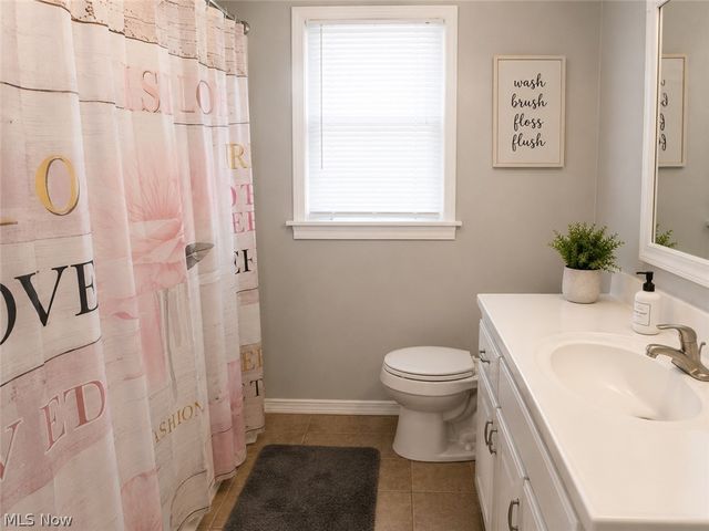 1357 E 289th Street, Wickliffe, OH 44092