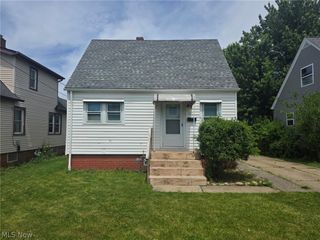 1357 E 289th Street, Wickliffe, OH 44092