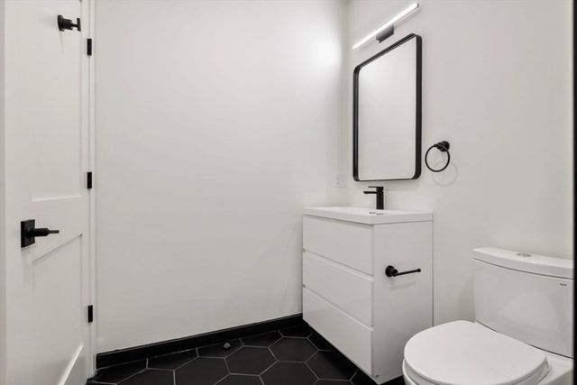 217-221 Essex Street 305, Salem, MA 01970