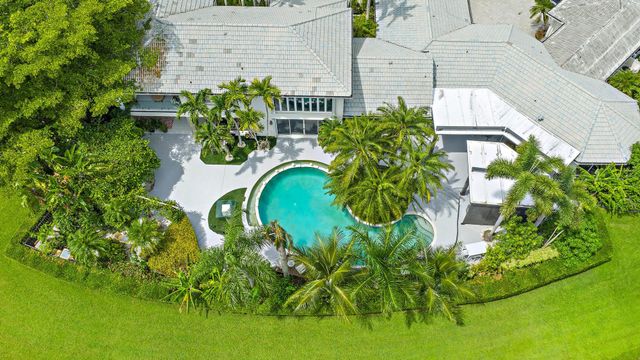 8580 Egret Lakes Lane, West Palm Beach, FL 33412