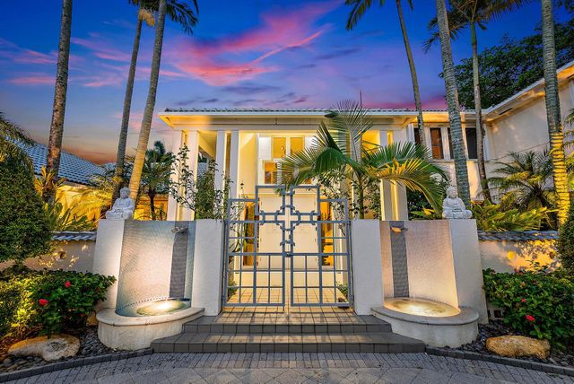 8580 Egret Lakes Lane, West Palm Beach, FL 33412