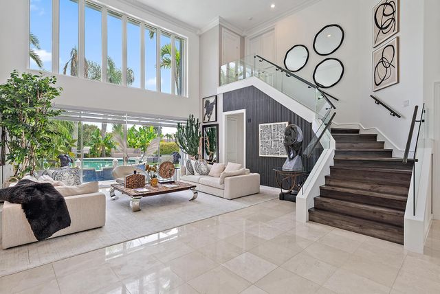 8580 Egret Lakes Lane, West Palm Beach, FL 33412
