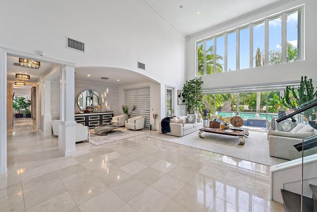 8580 Egret Lakes Lane, West Palm Beach, FL 33412