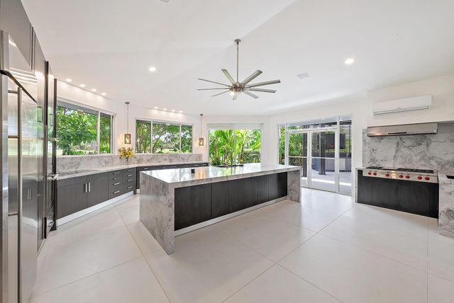 8580 Egret Lakes Lane, West Palm Beach, FL 33412