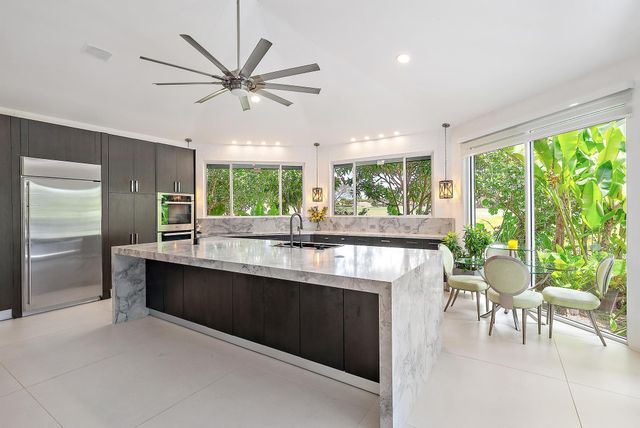 8580 Egret Lakes Lane, West Palm Beach, FL 33412
