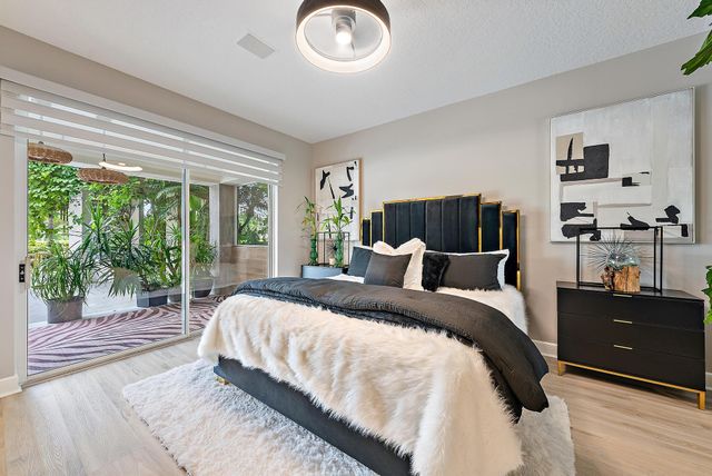 8580 Egret Lakes Lane, West Palm Beach, FL 33412
