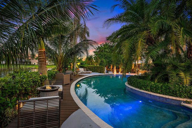8580 Egret Lakes Lane, West Palm Beach, FL 33412