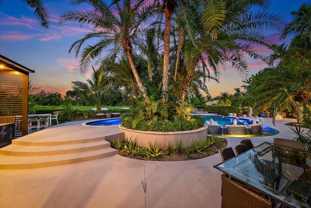8580 Egret Lakes Lane, West Palm Beach, FL 33412