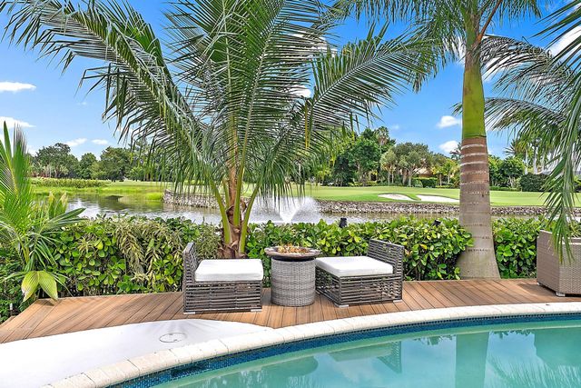 8580 Egret Lakes Lane, West Palm Beach, FL 33412