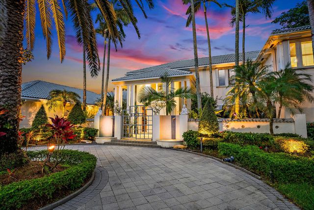 8580 Egret Lakes Lane, West Palm Beach, FL 33412