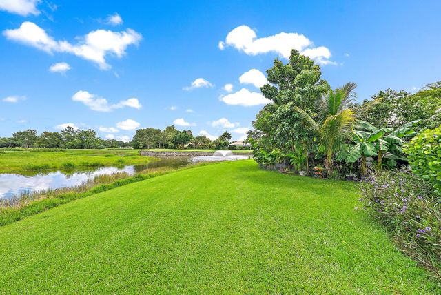 8580 Egret Lakes Lane, West Palm Beach, FL 33412