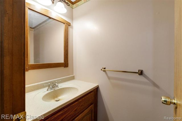 3642 Ashview Street, West Bloomfield, MI 48324