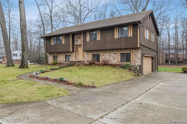 3642 Ashview Street, West Bloomfield, MI 48324