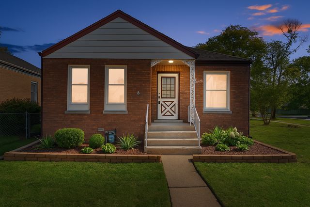 723 Balmoral Avenue, Westchester, IL 60154