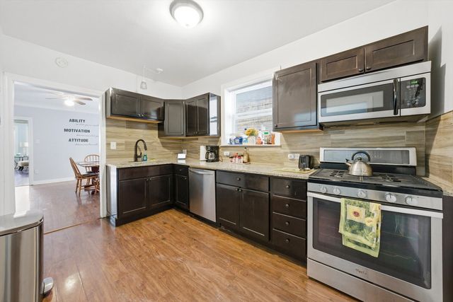 7614 S Saint Lawrence Avenue, Chicago, IL 60619