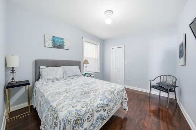 7614 S Saint Lawrence Avenue, Chicago, IL 60619