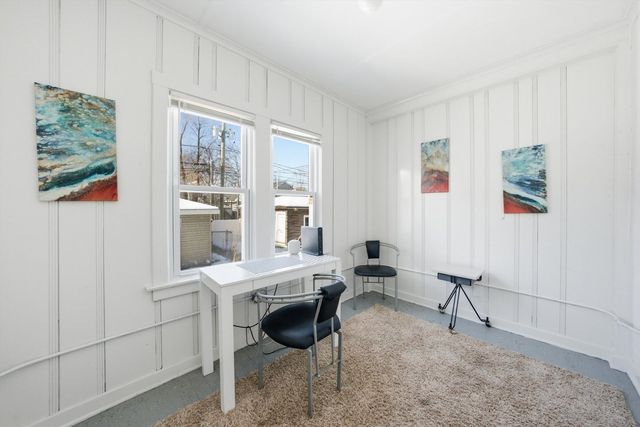 7614 S Saint Lawrence Avenue, Chicago, IL 60619