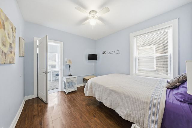 7614 S Saint Lawrence Avenue, Chicago, IL 60619