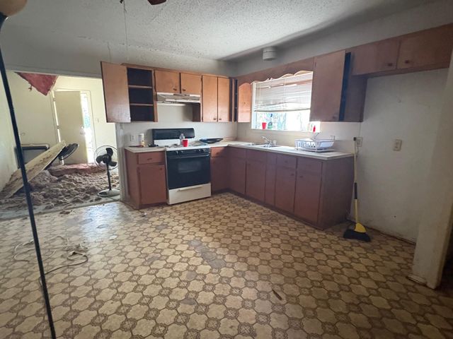 1400 Vargas RD, Austin, TX 78741