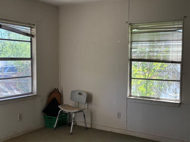 1400 Vargas RD, Austin, TX 78741